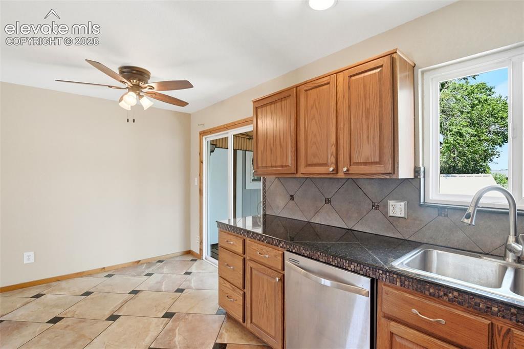 Image 11 of 39: Kitchen