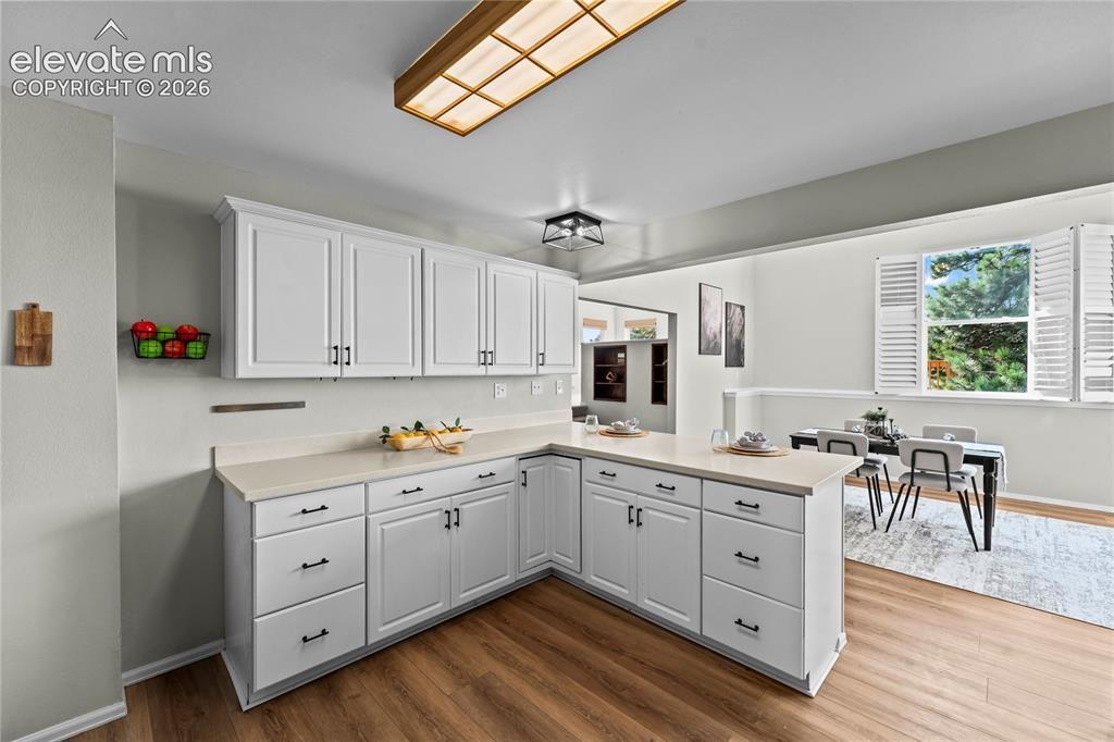 Image 16 of 46: Kitchen