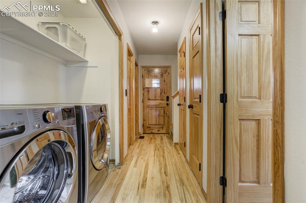 Image 29 of 40: Laundry