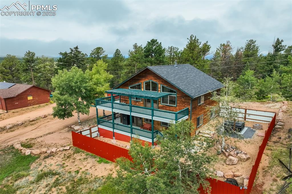 Image 37 of 40: Back of Structure