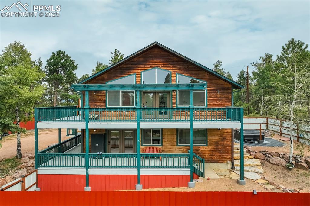 Image 40 of 40: Back of Structure