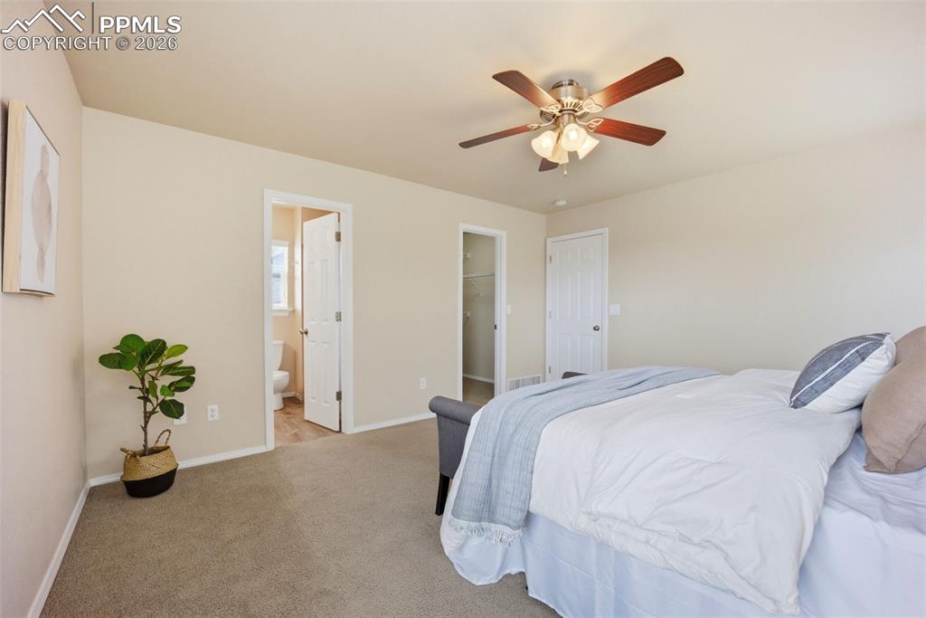 Image 24 of 47: Bedroom