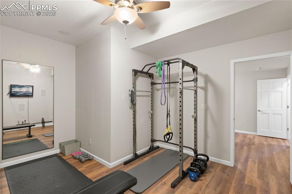 Image 27 of 40: Bonus Room