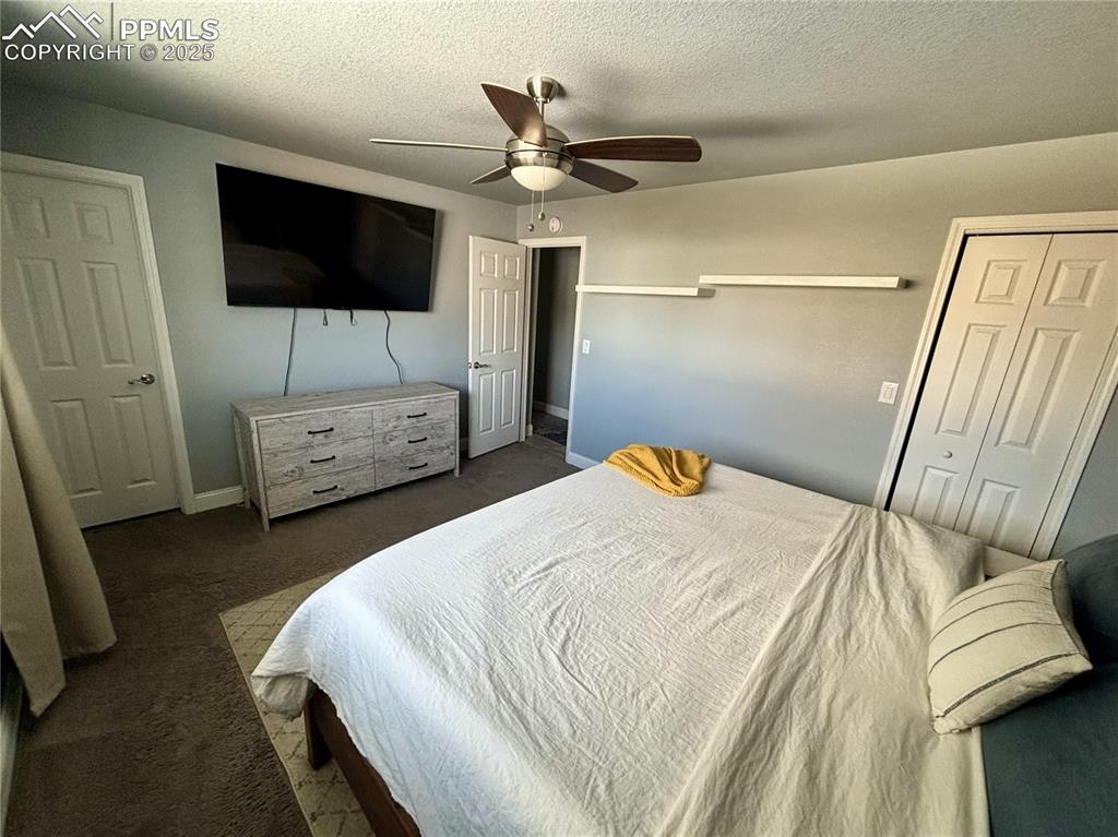 Image 12 of 28: Bedroom