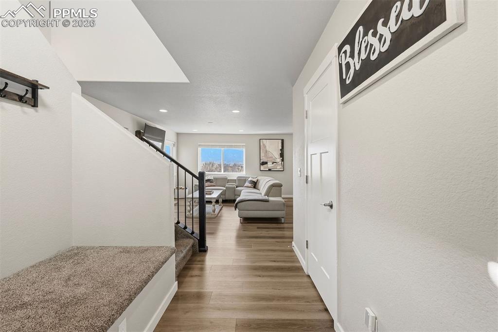 Image 11 of 40: Entry