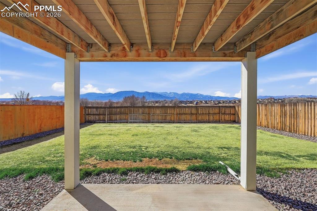 Image 30 of 40: Patio