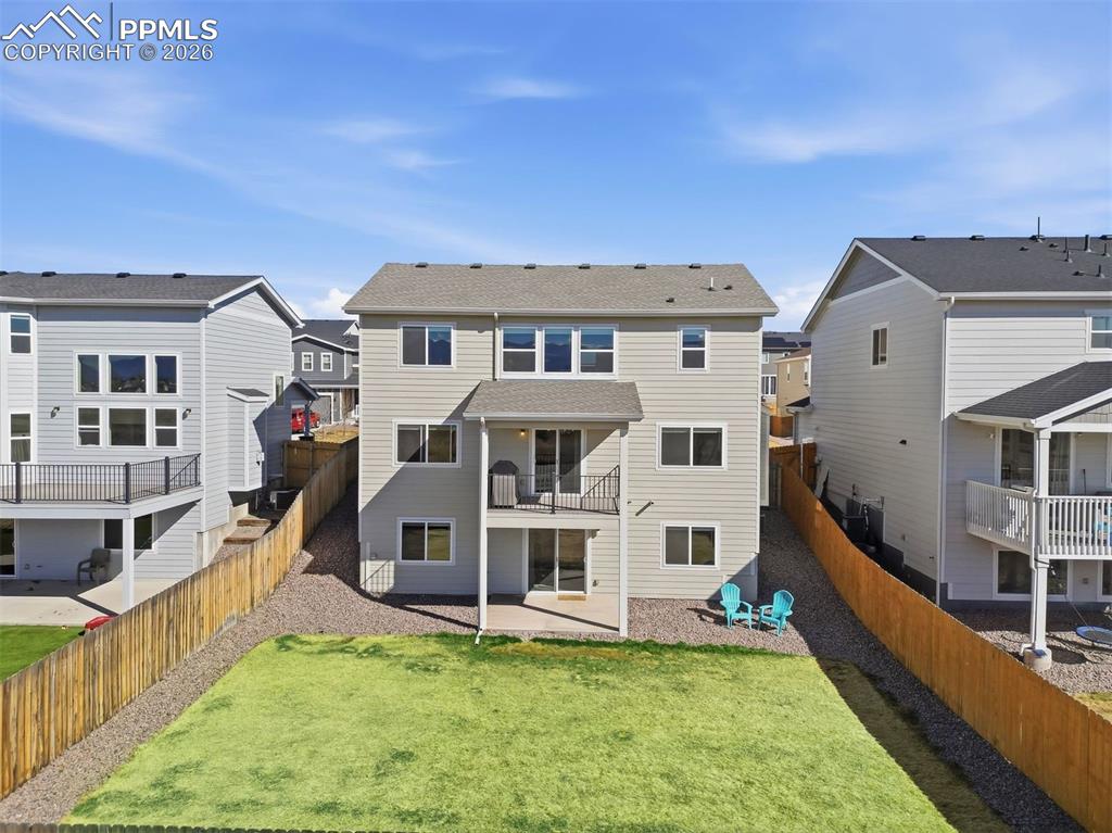 Image 34 of 40: Back of Structure