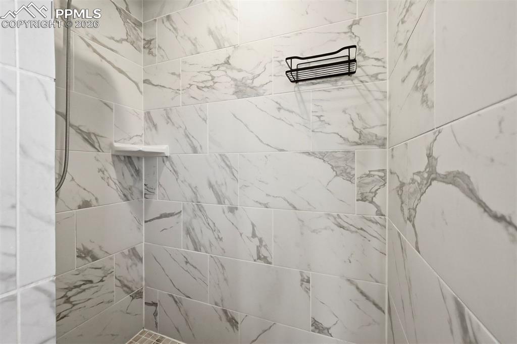 Image 7 of 40: Master Bathroom