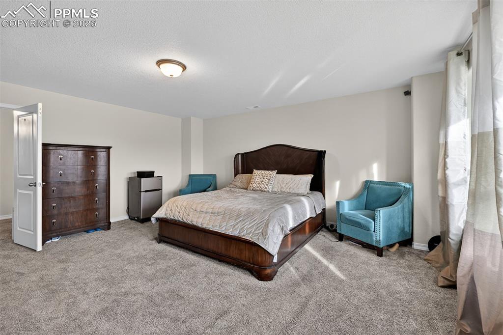 Image 17 of 40: Bedroom