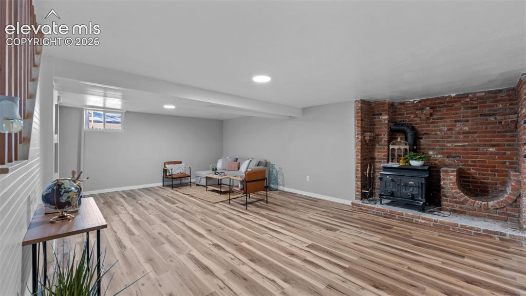 Image 15 of 28: Sitting Room