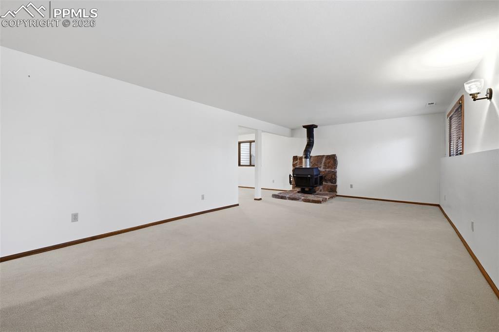 Image 30 of 45: Living Room