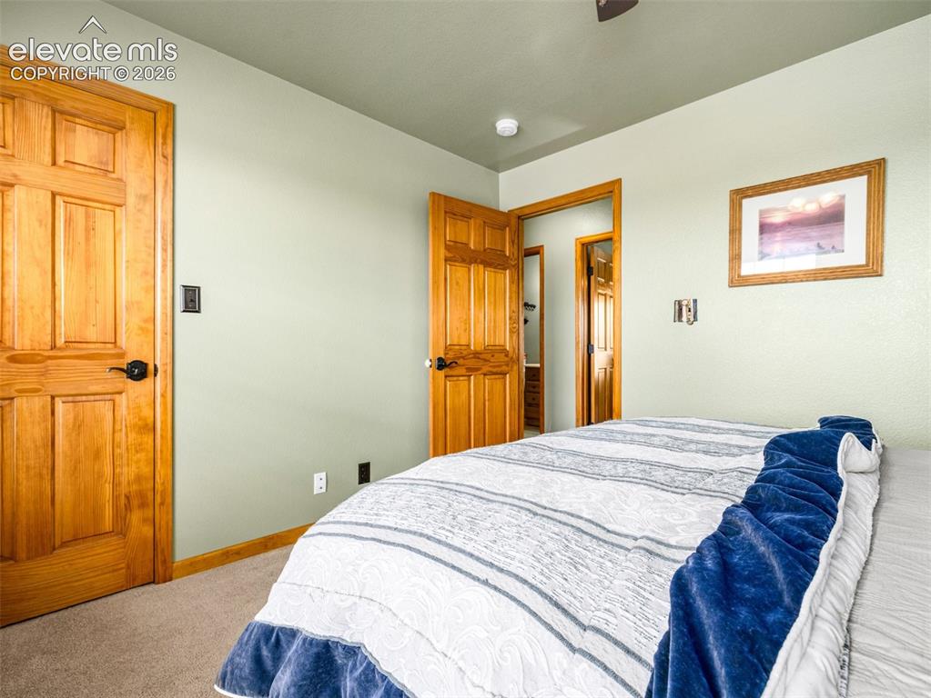 Image 10 of 41: Bedroom