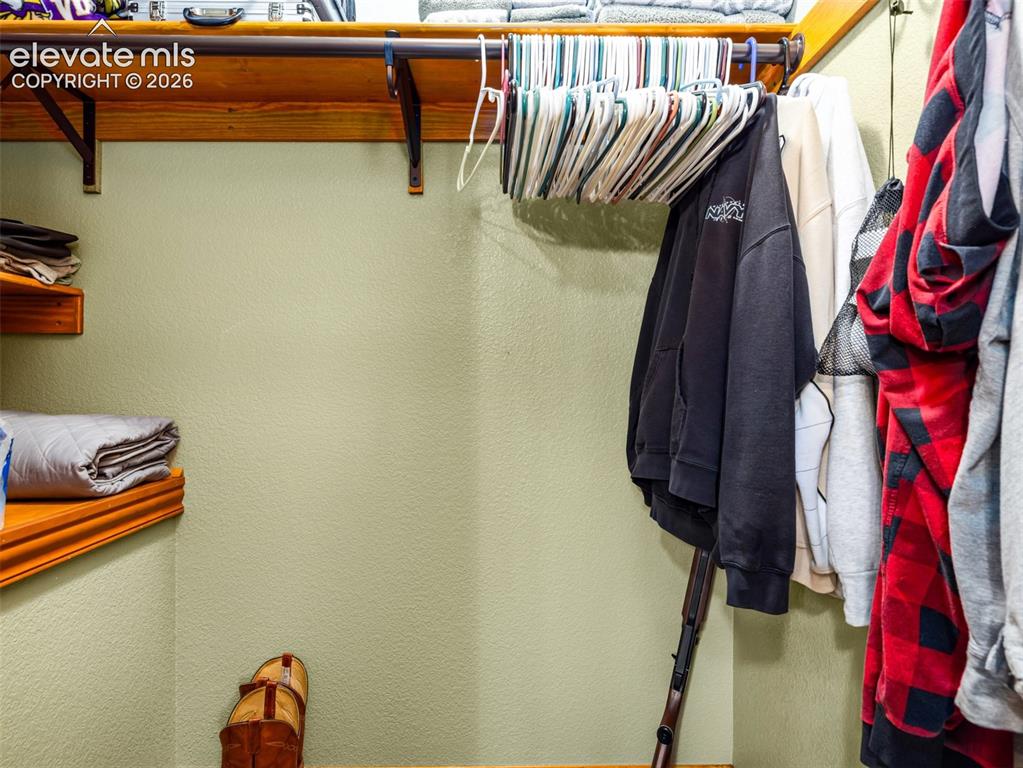 Image 29 of 41: Closet