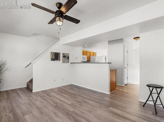 Image 11 of 27: Living Room