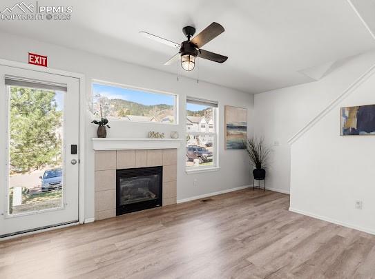 Image 9 of 27: Living Room