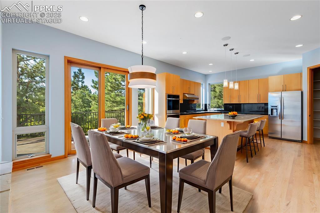 Image 12 of 49: Virtually Staged