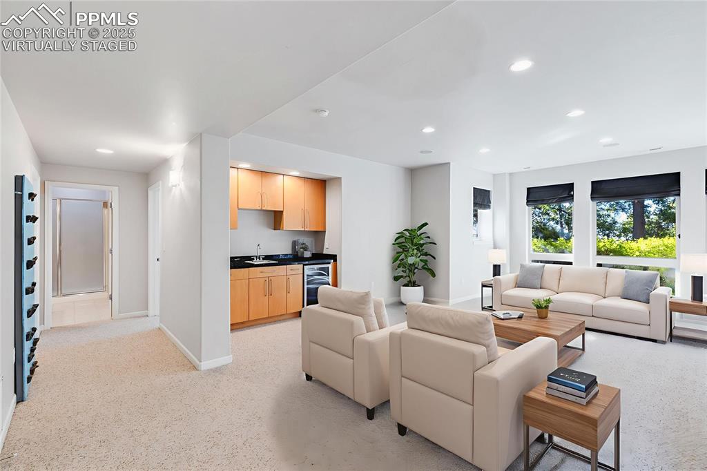 Image 32 of 49: Virtually Staged