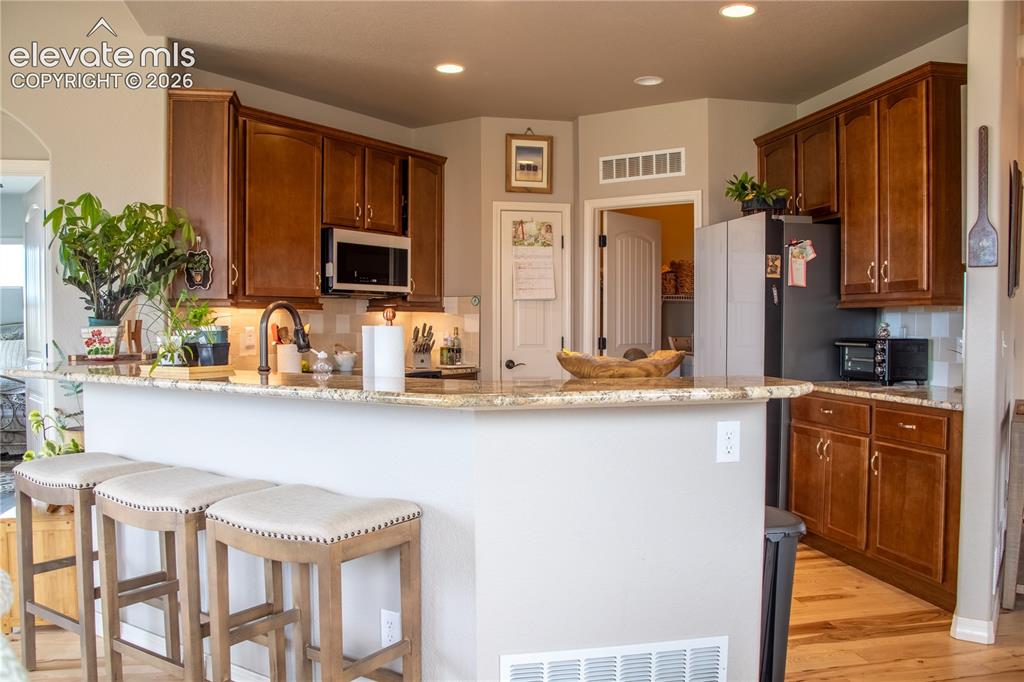 Image 13 of 49: Kitchen