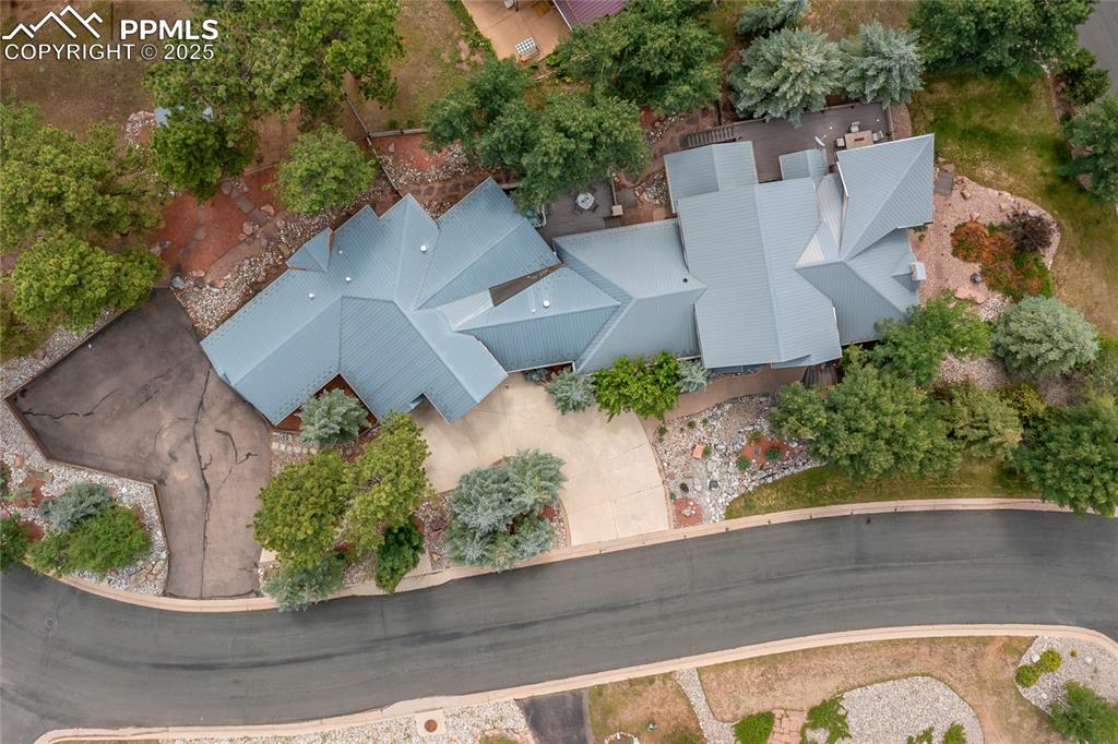 Image 42 of 46: Double sized corner lot for that