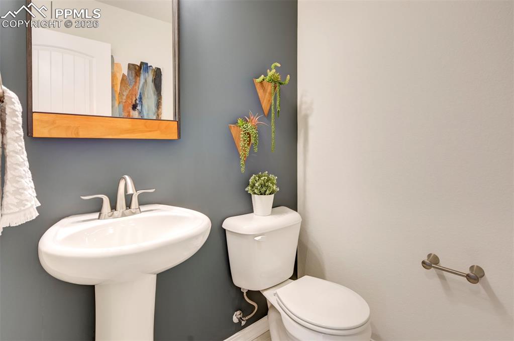 Image 5 of 19: **Pictures are from a previously staged home***