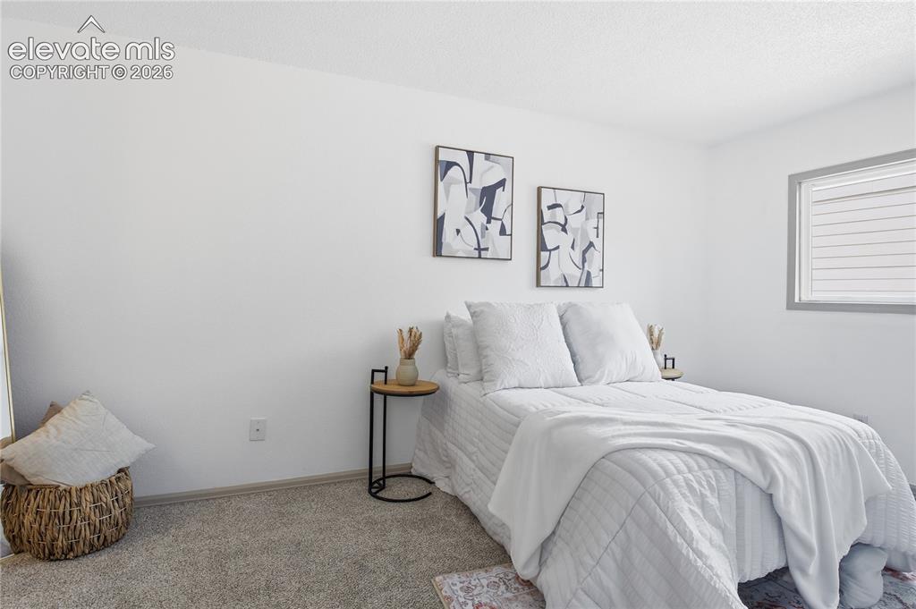 Image 15 of 25: Bedroom