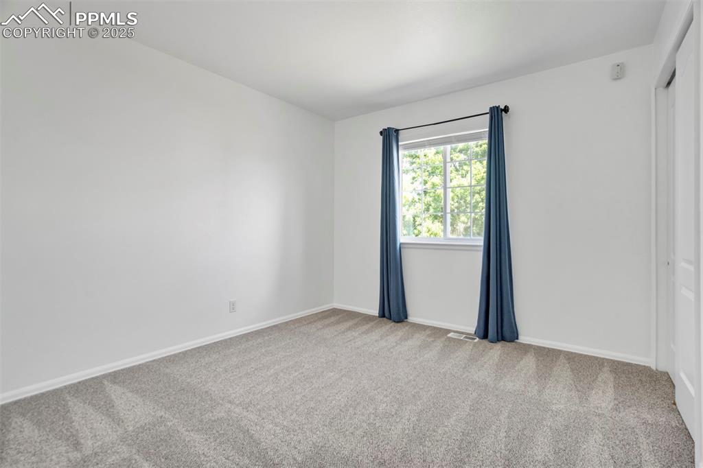Image 33 of 48: Upstairs bedroom 2