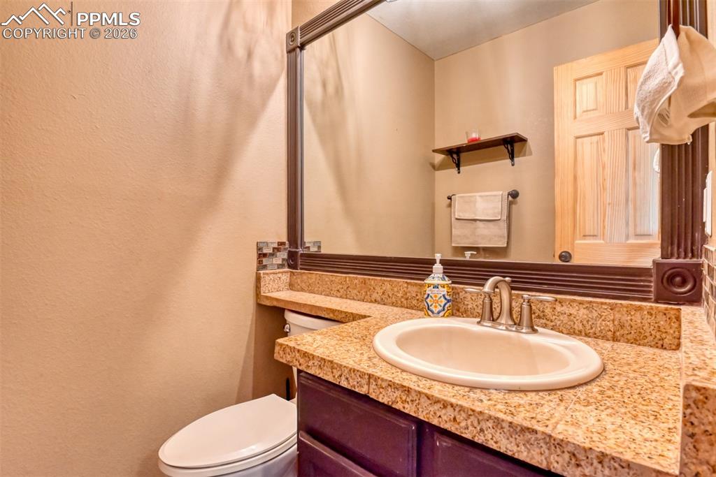 Image 13 of 38: Bathroom