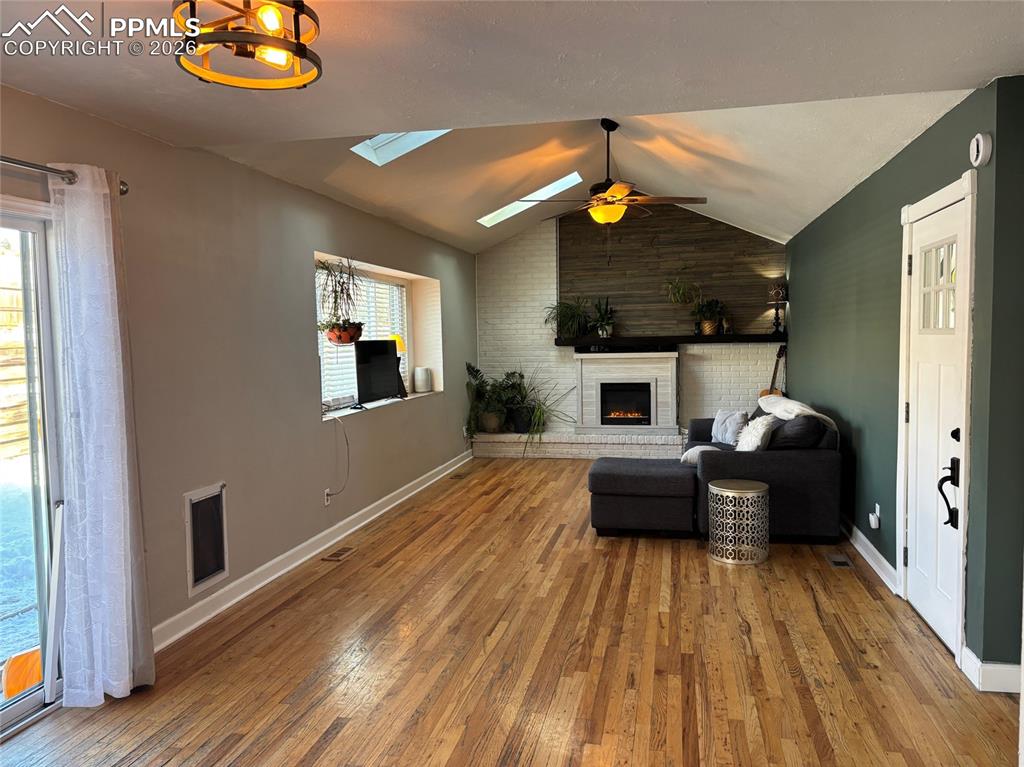 Image 14 of 38: Family Room