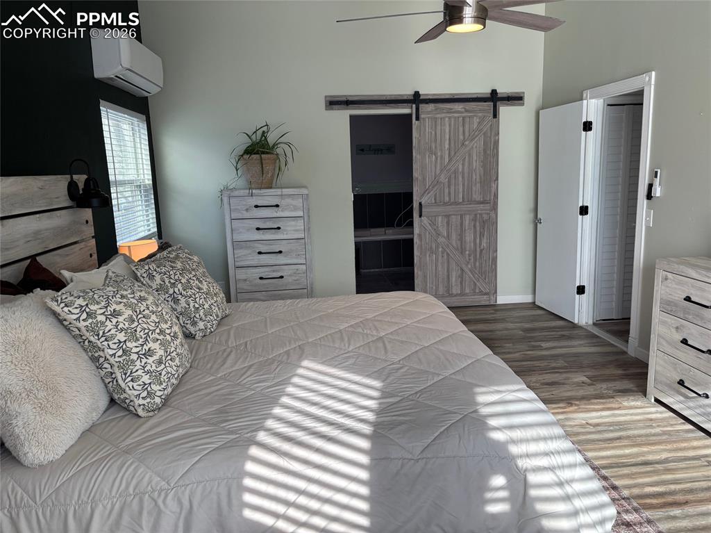 Image 19 of 38: Master Bedroom