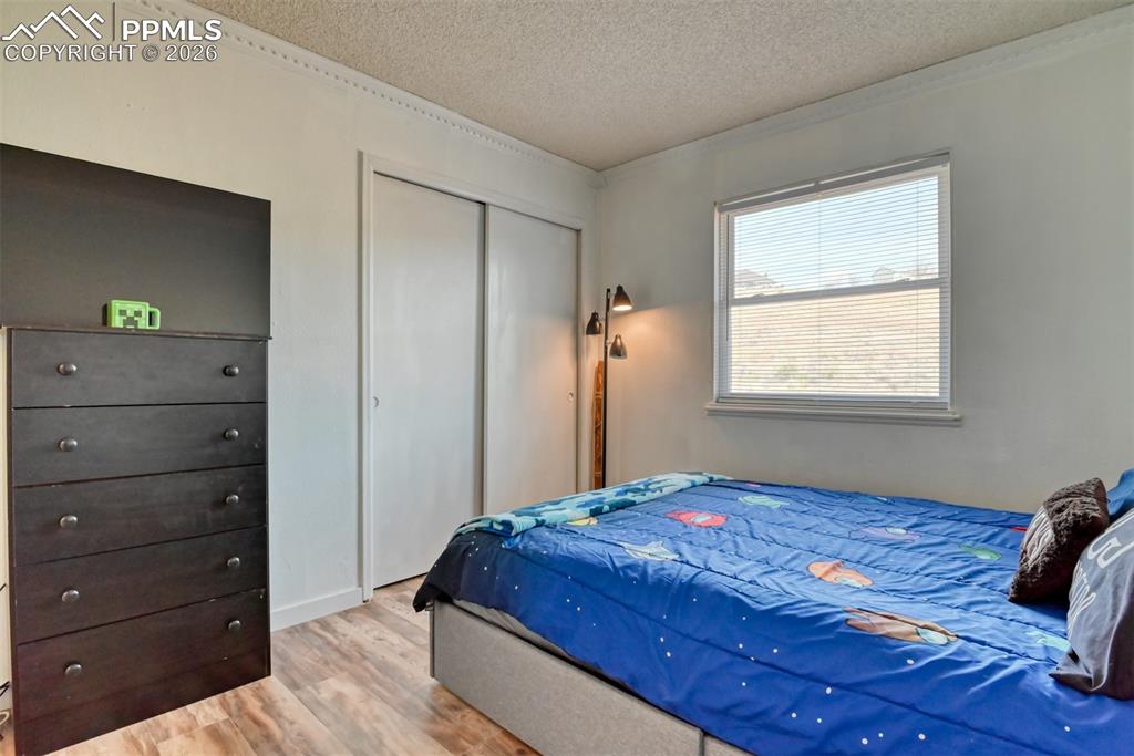 Image 28 of 38: Bedroom