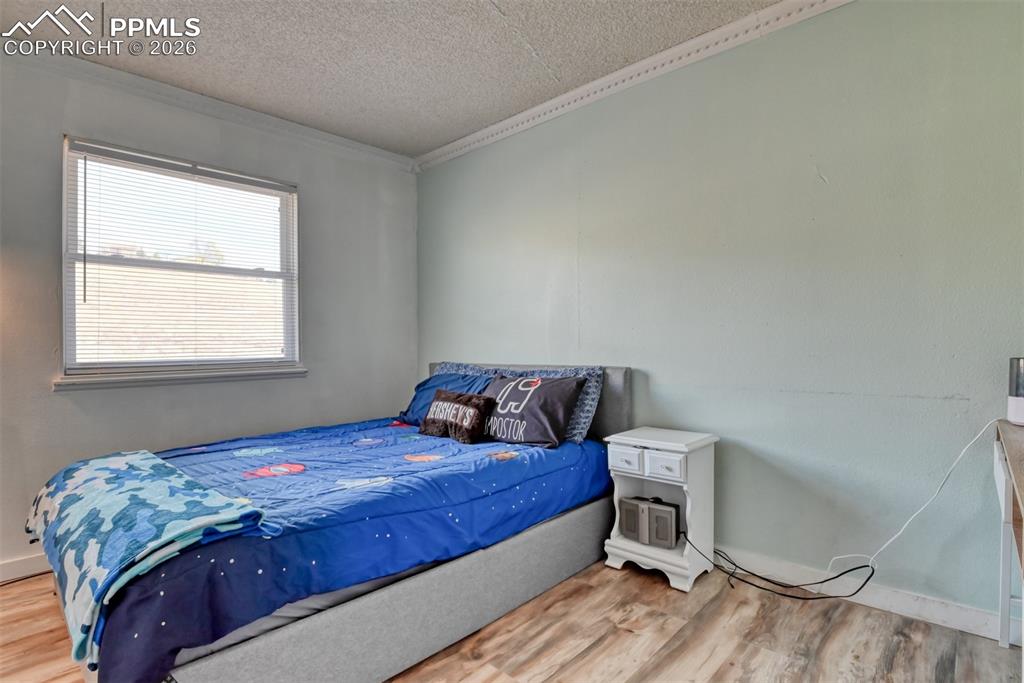 Image 29 of 38: Bedroom