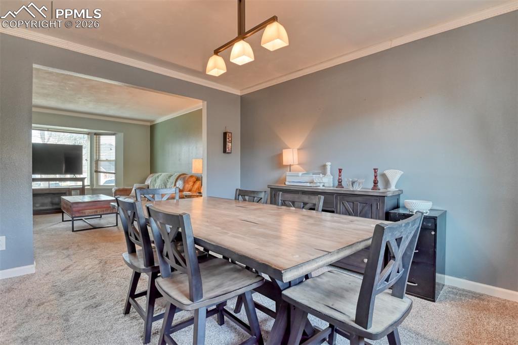 Image 7 of 38: Dining Area