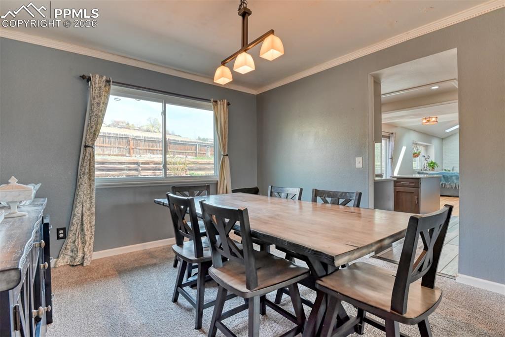 Image 9 of 38: Dining Area