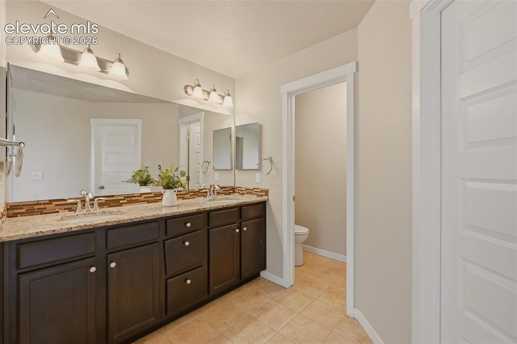 Image 27 of 45: Primary 5-piece bathroom