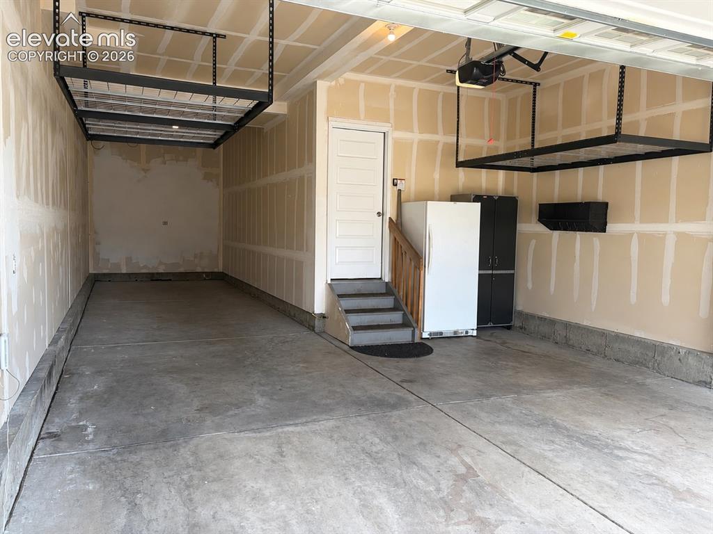 Image 46 of 46: Garage
