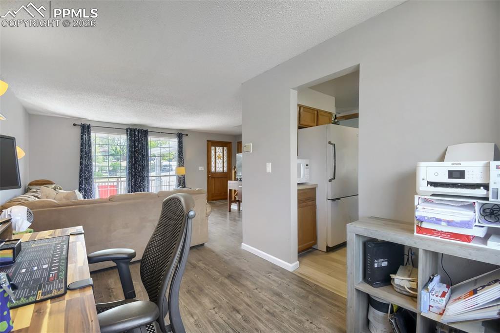 Image 9 of 36: Office