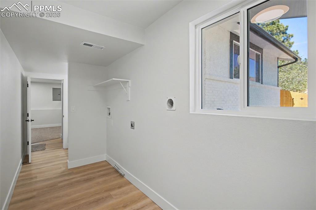 Image 22 of 47: Laundry