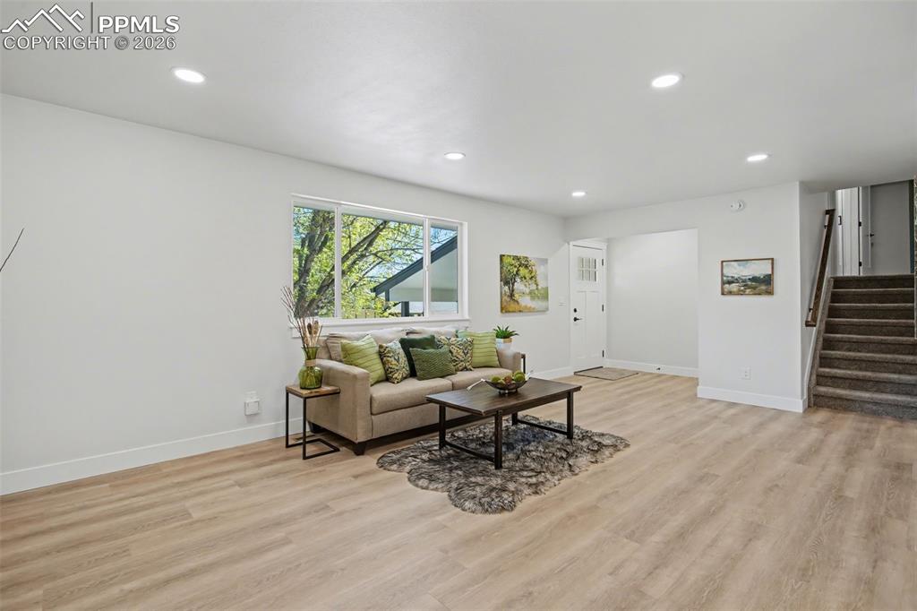 Image 6 of 47: Great Room