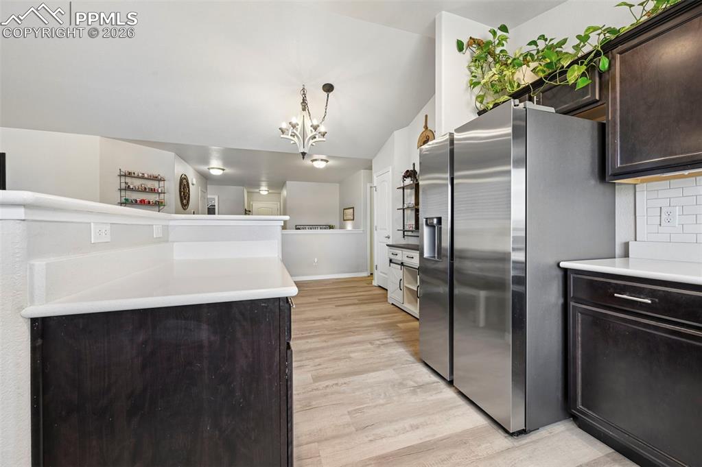 Image 23 of 49: Kitchen