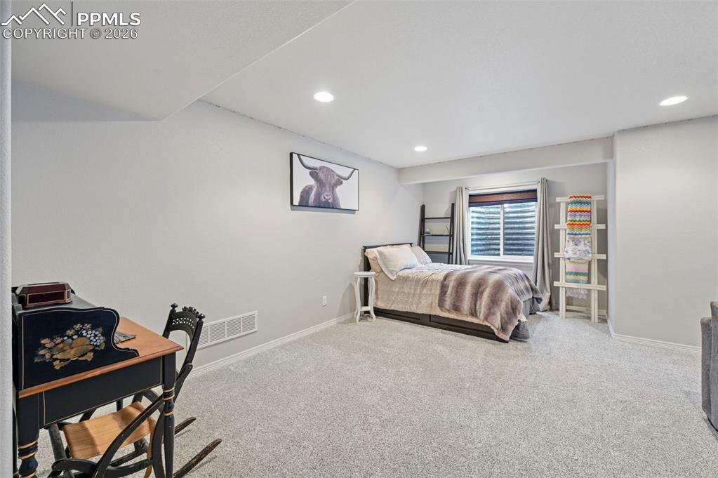 Image 38 of 49: Family Room