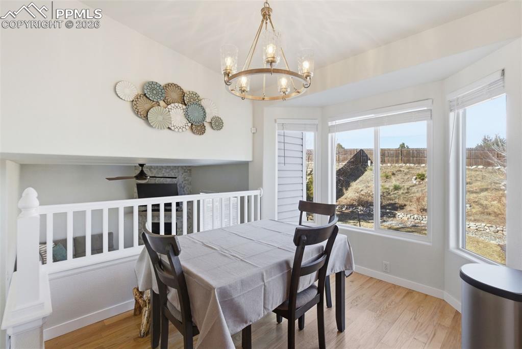 Image 15 of 45: Dining Area