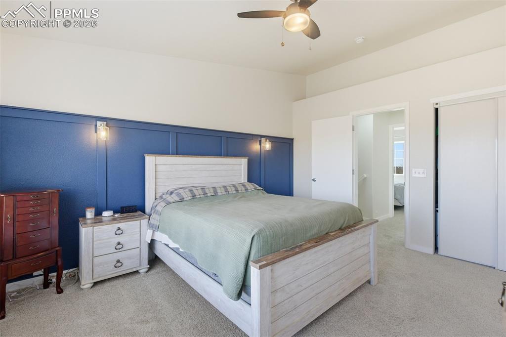 Image 21 of 45: Bedroom