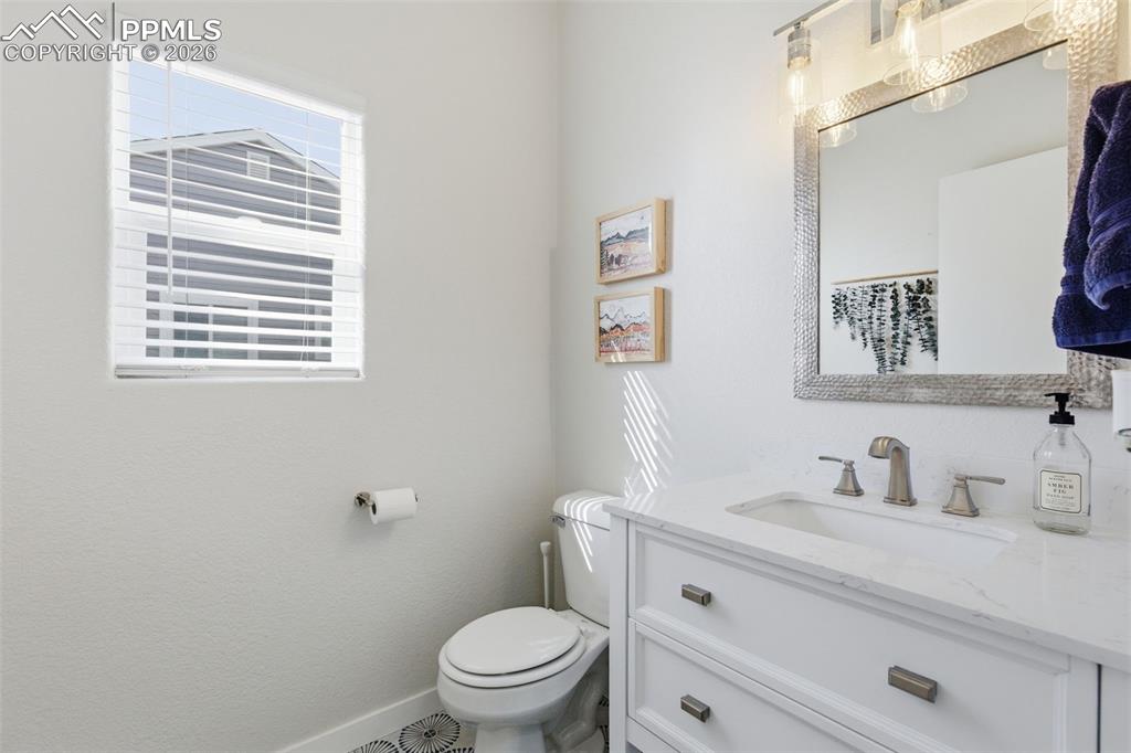 Image 27 of 45: Bathroom