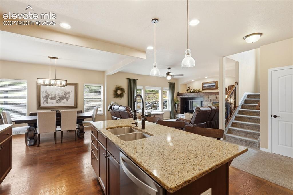 Image 13 of 47: Large island with granite countertops 