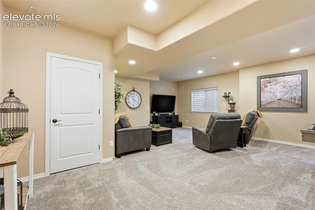 Image 36 of 47: Family Room