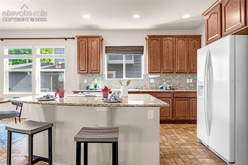 Image 13 of 50: Kitchen