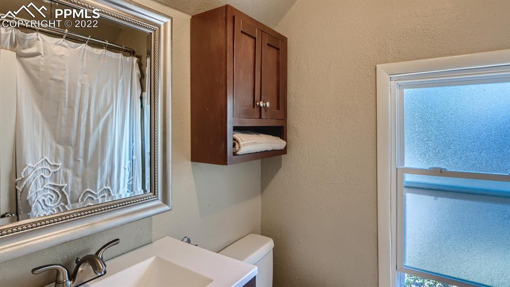 Listing 1300246, Image 22 of 31