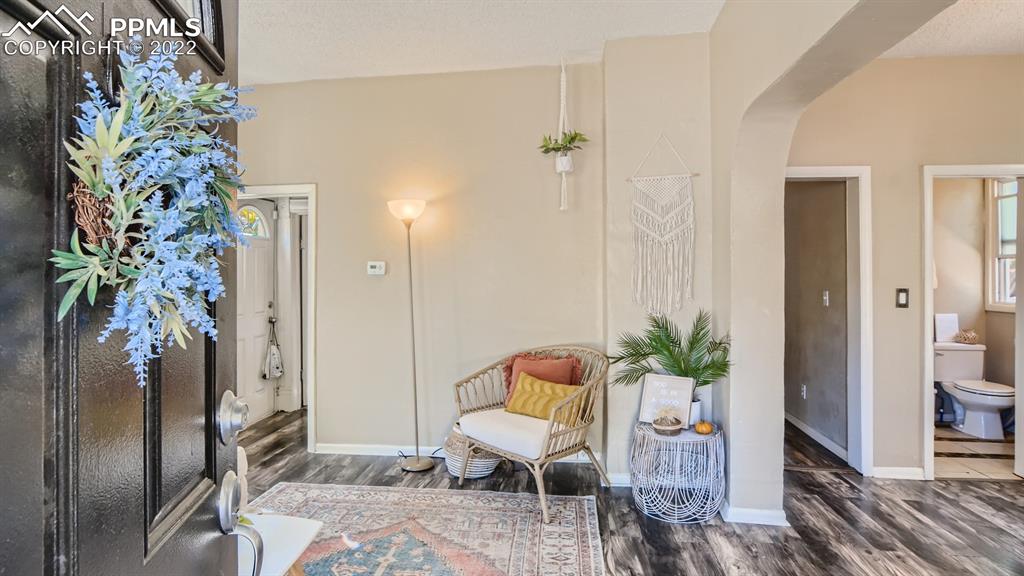 Listing 1300246, Image 5 of 31
