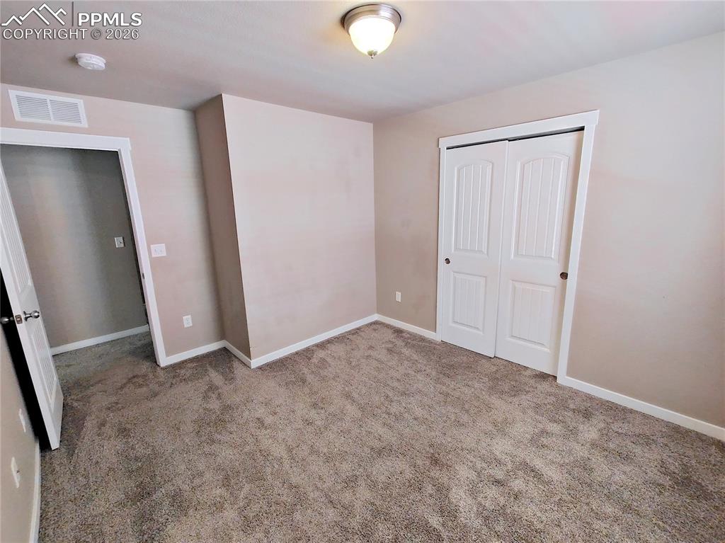 Image 20 of 25: Bedroom