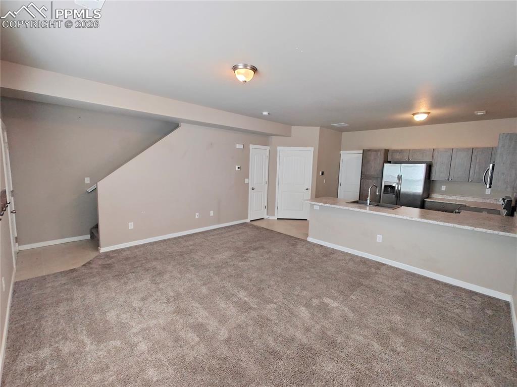 Image 3 of 25: Living Room